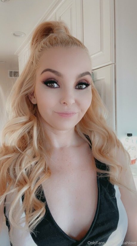 aaliyahlove アートモデル 画像