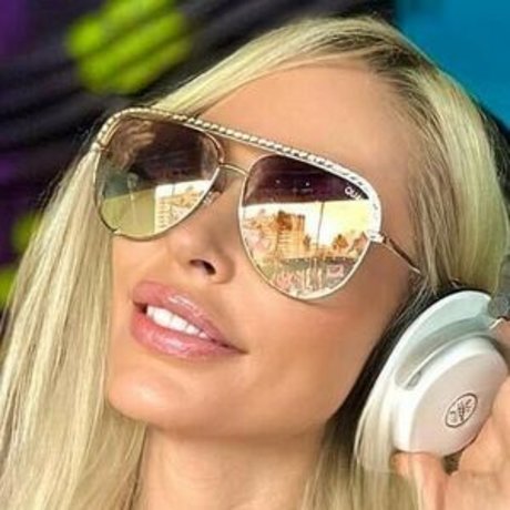 Samantha XO Swinger DJ 素敵なスター 写真