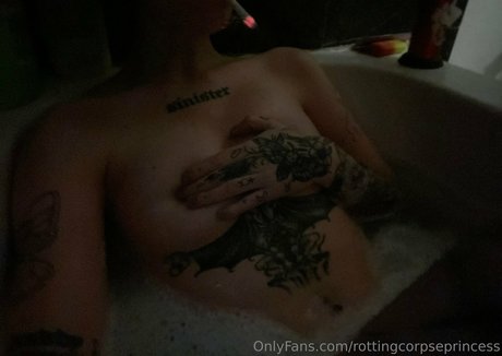 rottingcorpseprincess 独占スター 写真