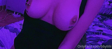 bbyliilii アートスター 画像