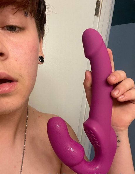 blo0d r0ach 無料女優 写真