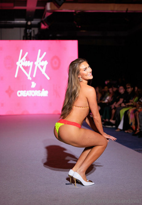juliasandoval ホットモデル 画像