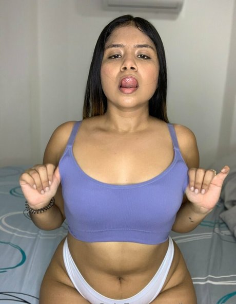 issahot30 エロティックなスター 画像