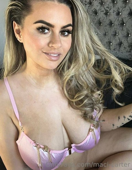 ゲイマッサージオンリーファンズ 美しいヌード 写真