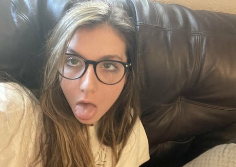 ティーンの若いOnlyFans 無料セクシー 写真
