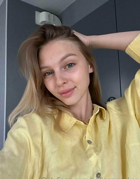 セクシーなレディボーイOnlyFans ヌード 写真