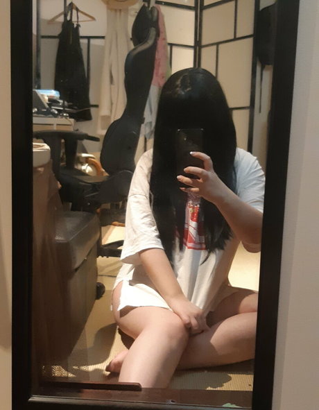 grrraves モデル 写真