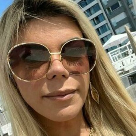 christinebigboobes 高品質モデル 写真