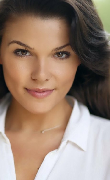 Faye Brookes エロティックなポルノスター 写真