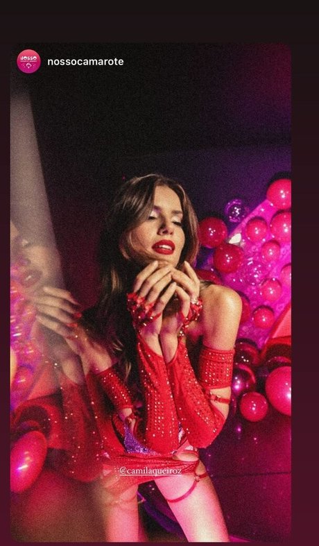 Camila Queiroz セックス女優 写真