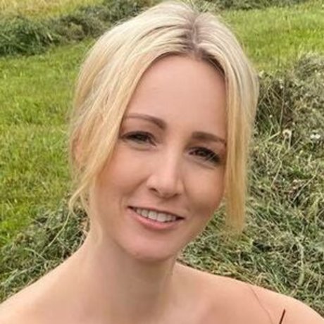 Melissa Naschenweng かわいいモデル 写真