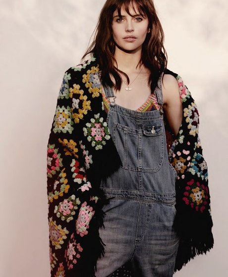 Felicity Jones ポルノスター 可愛い 写真