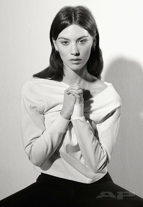 Gracie Abrams ポルノスター アーカイブ