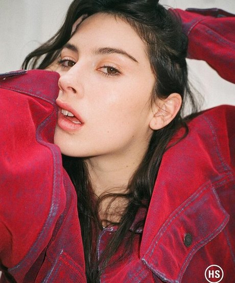 Gracie Abrams 高品質モデル ギャラリー