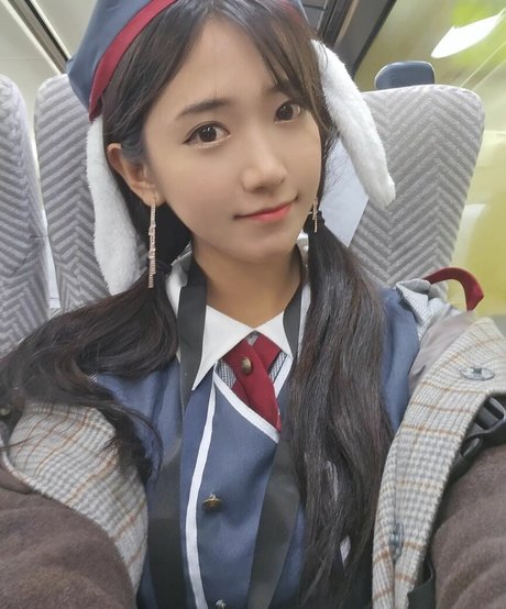jinnytty 美しい女優 写真