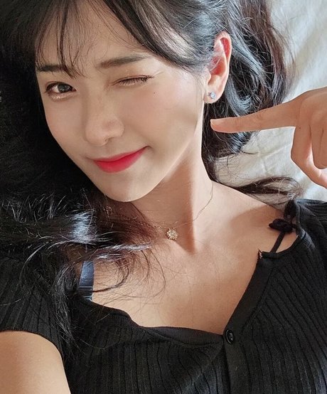jinnytty 美しいモデル 画像