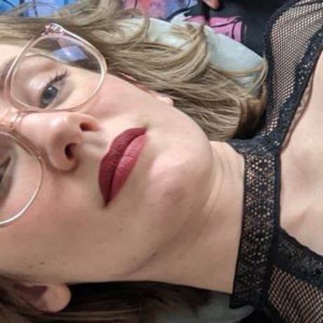 Emma Ruby アートモデル 画像