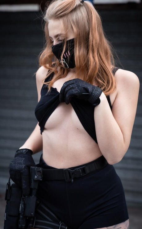 Yuliya Fox 女優 ギャラリー