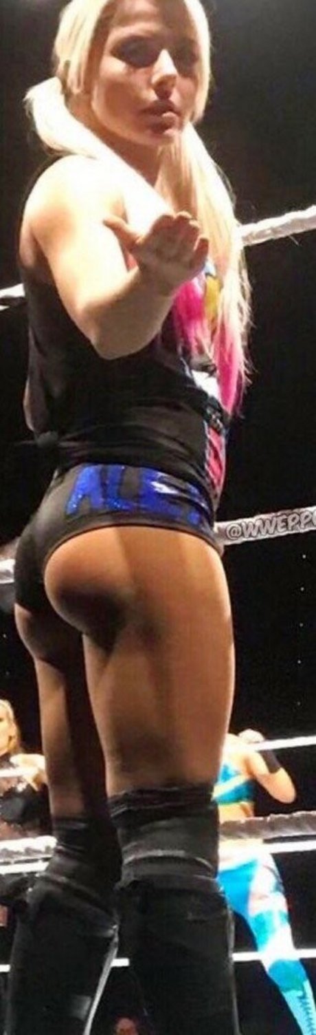 Alexa Bliss 裸のモデル 画像