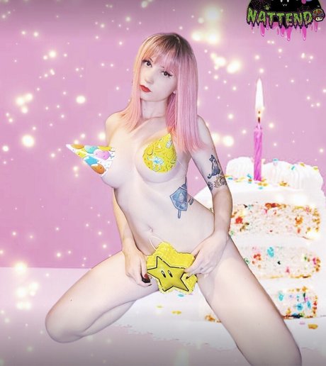nattend0 セクシーなスター 写真