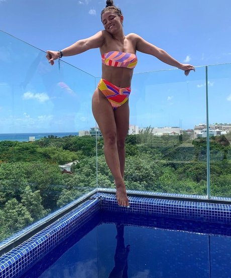 Jade Chynoweth 裸のモデル 写真
