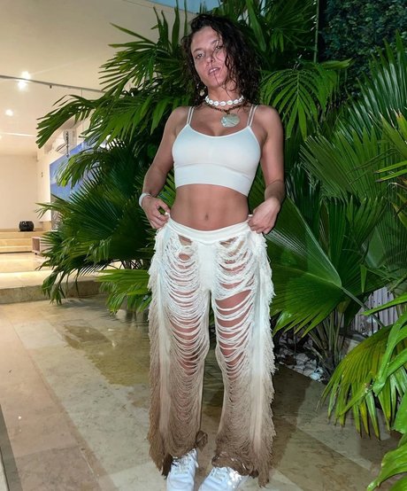 Jade Chynoweth ヌードモデル 画像