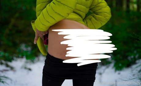 Alexchov セクシーモデル 写真