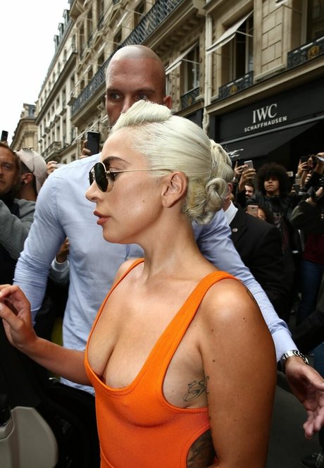 Lady Gaga かわいいポルノスター 写真