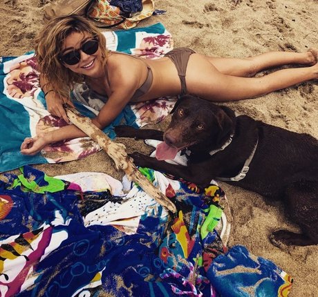 Sarah Hyland 完璧なモデル 写真