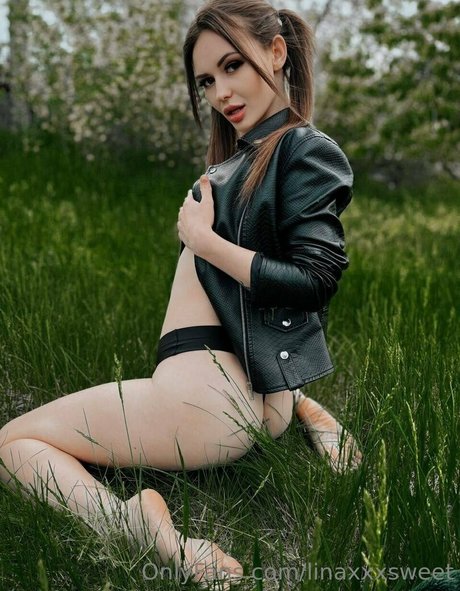 linaxxxsweet アート女優 写真