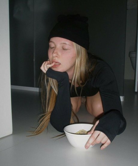 Alena Barhalenko トップモデル 画像