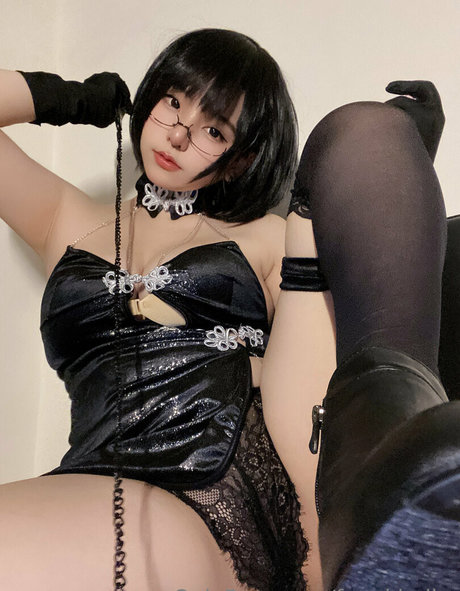 fuyukimika 裸のポルノスター 写真