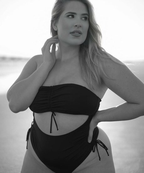 Sophie Turner セクシー女優 画像