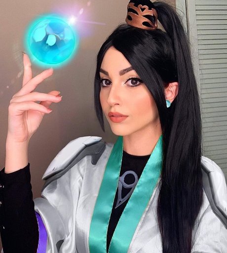 Mona Schon HDポルノスター 写真