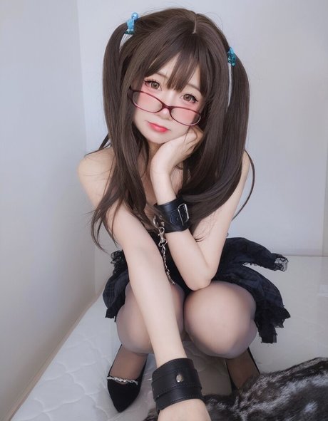 YaoYaoQwQ ポルノモデル ギャラリー