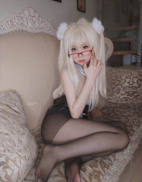 YaoYaoQwQ エロティック女優 画像