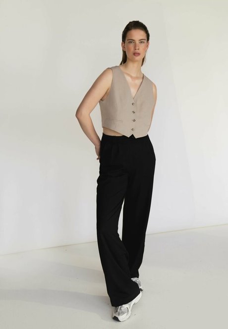 Benthe Ten Broek アダルト女優 写真