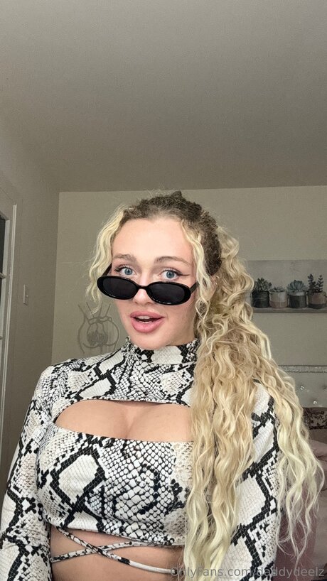 Daddydeelz ポルノ女優 写真