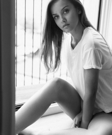 おっぱいを吸うOnlyFans 限定 写真
