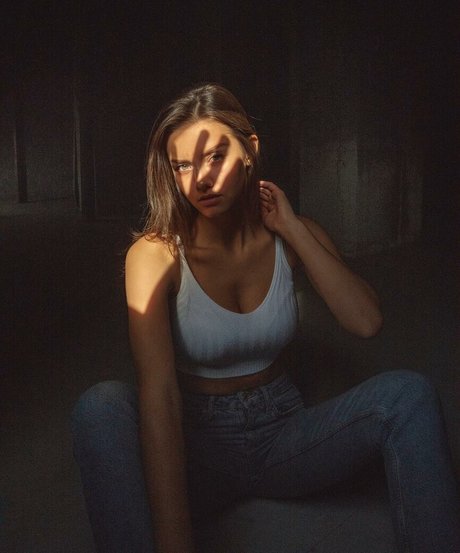 金髪の潮吹き OnlyFans ポルノ 写真