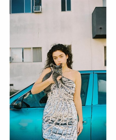 Odeya Rush xxx女優 画像