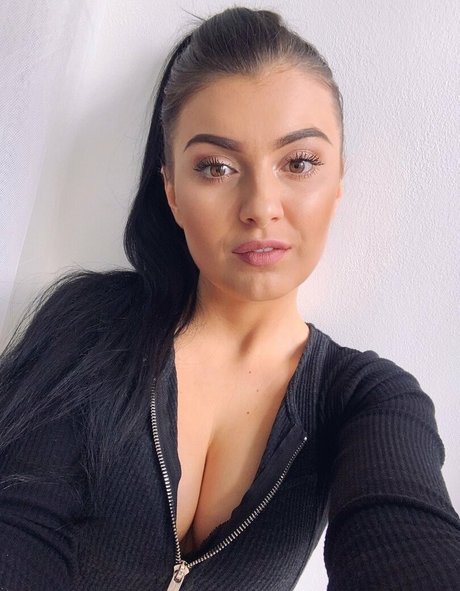 belladiablo ホットなスター 写真