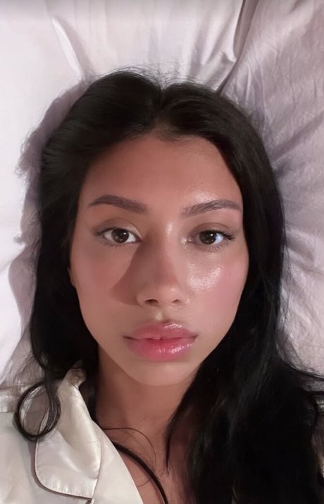 Merk Twain 美しいポルノスター 写真