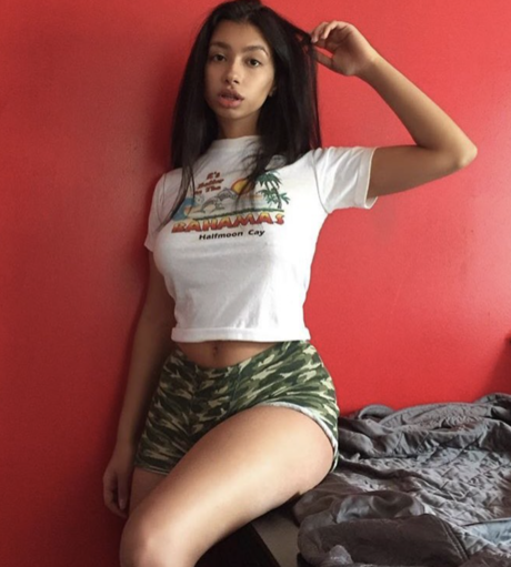 Merk Twain 女優 画像