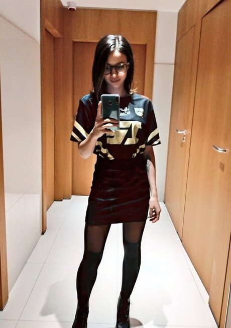 Laure Valee 最高のモデル 写真