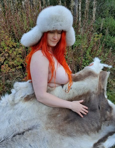 karvalakkinainen ポルノモデル 写真