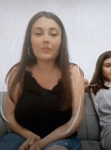Andreea Buga ポルノスター 美しい 写真