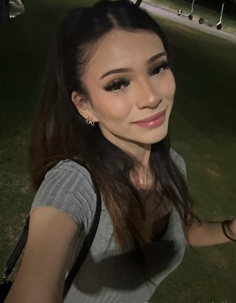 ariiadams 可愛い女優 ギャラリー