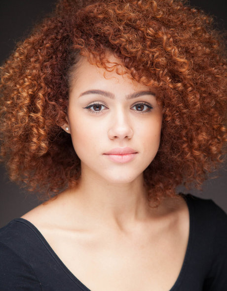 Nathalie Emmanuel ホットスター 画像