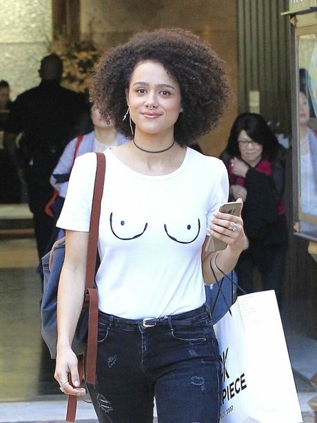Nathalie Emmanuel トップポルノスター ギャラリー